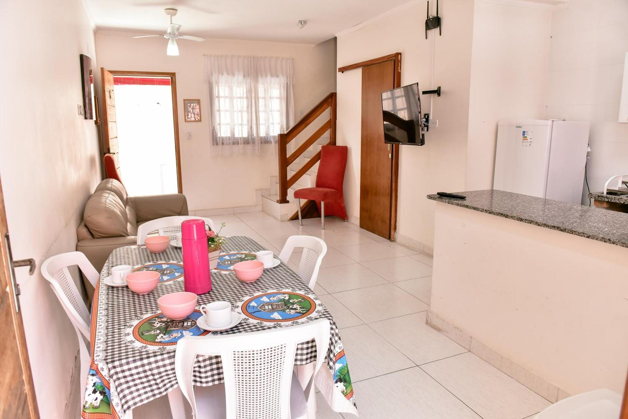 Chalés por temporada no Villagio Santa Mônica, em Caraguatatuba Esterno foto